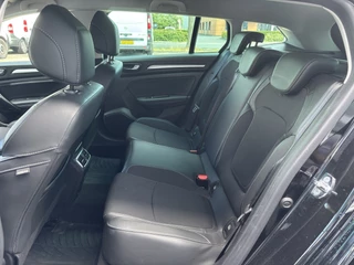 Renault Megane E-Tech Renault Megane E-Tech Estate 1.6 Plug-In Hybrid 160 R.S. Line | Stuur en Stoel Verwarming | Parkeer Assist | Head Up Display - afbeelding nr 28