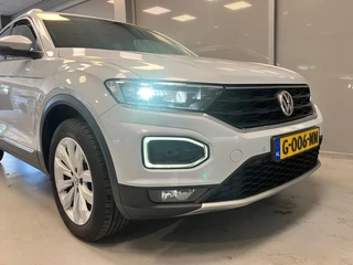 Volkswagen T-Roc Volkswagen T-Roc Sport 1.5TSi | Navigatie | LED | Climate control | ACC | - afbeelding nr 13