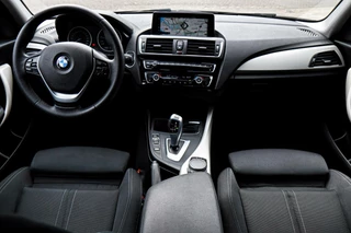 BMW 1 Serie BMW 1-serie 118i Sport AUTOMAAT/LED/GROOT SCHERM/SPORT STOELEN/ - afbeelding nr 8