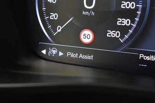 Volvo XC40 Volvo XC40 T2 129pk Aut. Business Pro | Schuifdak | Driver Assist | Park As - afbeelding nr 24