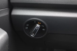 Volkswagen T-Roc Volkswagen T-Roc 1.5 TSI Sport / Trekhaak / Virtual Cockpit / Navigatie / Parkeerhulp V+A / Spiegelpakket / 17'' / Apple CarPlay / ACC - afbeelding nr 31