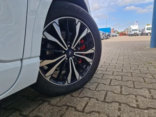Ford Kuga Ford Kuga 2.5 PHEV ST-Line X | Trekhaak | 19 inch velgen| Adaptive cruise control | Winter Pack | Dode hoek | Camera voor en achter - afbeelding nr 14