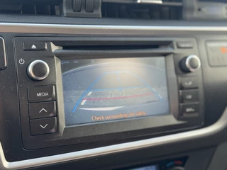 Toyota Auris Navigatie, Parkeersensoren, Stoelverwarming ,  All-in Rijklaarprijs - afbeelding nr 4