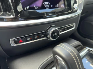 Volvo V60 Volvo V60 2.0 T6 PHEV AWD Plus Dark|PANO|TREK|H&K|PILOT|CARPLAY - afbeelding nr 18
