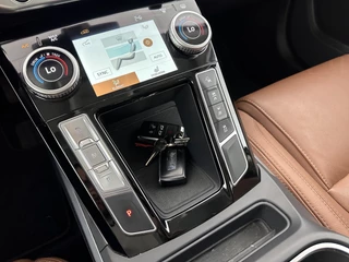 Jaguar I-PACE Jaguar I-PACE EV320 S AWD Business Pack 90 kWh [ 3-Fase ] (INCL-BTW) *LUXURY-LEATHER | FULL-LED | MERIDIAN-AUDIO | DIGI-COCKPIT | KEYLESS | DAB+ | NAVI-FULLMAP | ECC | HEATED-COMFORTSEATS | PDC | SURROUND-VIEW | CRUISE | LANE-ASSIST | TOWBAR | 20''A - afbeelding nr 17
