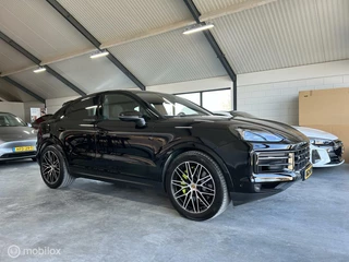 Porsche Cayenne Porsche Cayenne Coupé 3.0 E-Hybrid Pano / Bose / Leer /  21