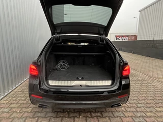 BMW 5 Serie BMW 5 Serie Touring 530e xDrive High Executive | M-Sportpakket | Panorama Dak - afbeelding nr 18
