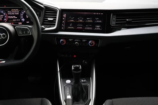 Audi A1 Audi A1 Citycarver 30TFSI S-Line Automaat Virtual/Stoelverw/Keyless/Led - afbeelding nr 30