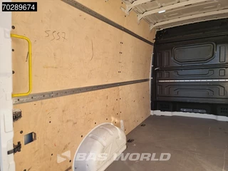 Volkswagen Crafter Volkswagen Crafter 140pk Automaat L3H3 Airco Trekhaak Camera Parkeersensoren Euro6 L2H2 11m3 Airco Trekhaak - afbeelding nr 7