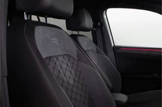 Volkswagen Tiguan Volkswagen Tiguan 1.5 TSI R-Line > IQ.Light/trekhaak/20 inch Suzuka/Black Style Design-pakket... - afbeelding nr 7