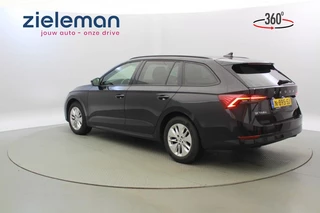 Škoda Octavia Škoda Octavia 1.0 e-TSI Hybrid Business Edition Automaat - afbeelding nr 2