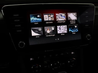 Škoda Superb Skoda Superb 1.4 TSI iV Sportline | Leder/Alcantara |  Stoel & stuurverwarming | Adaptive cruise | Matrix LED | Camera | Navigatie | Keyless | Carplay | Navigatie | Memory | Virtual Cockpit | PHEV - afbeelding nr 33