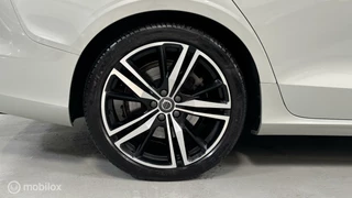 Volvo V60 Volvo V60 2.0 T6 Plug-in hybrid AWD Plus Dark R-DESIGN - afbeelding nr 3