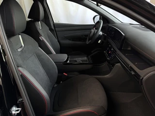 Hyundai Tucson Hyundai Tucson NIEUWE AUTO 1.6 T-GDI PHEV 252PK 4WD N-LINE SKY PANO. 360.CAMERA ELEK.KLEP ELEK.STOEL/GEHEUG.VERWARMD SUBWFR 19''LMV ZWARTE HEMEL HEADUP STOELKOELING STUURVERW. PLUG IN HYBRIDE - 5 JAAR GARANTIE - afbeelding nr 38
