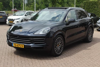 Porsche Cayenne Porsche Cayenne 3.0 E-Hybrid / Panoramadak / 360Camera / Luchtvering / 21'' / Softclose / Keyless / Sportchrono / Stuurverwarming / Stuurverwarming / DAB / Stoelverwarming / ACC - afbeelding nr 6