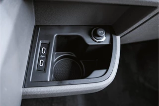Volkswagen Transporter Volkswagen Transporter T6.1 Caravelle 2.0 TDI 150 PK DSG CARAVELLE L2H1 ACC | LED | Digital Cockpit | Virtual Cockpit | - afbeelding nr 21