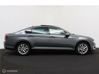 Volkswagen Passat Volkswagen Passat 1.4 TSI GTE Highline Pano LED Virtual Leer Standkachel - afbeelding nr 2