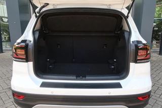 Volkswagen T-Cross Volkswagen T-Cross 1.0 TSI 110PK ACTIVE, Navi, Clima, Apple Carplay/ Android Auto, etc. - afbeelding nr 13