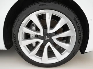 Tesla Model 3 (INCL-BTW) Aut. *PANO | AUTO-PILOT | NAPPA-LEATHER | KEYLESS | FULL-LED | MEMORY-PACK | SURROUND-VIEW | DAB | CARPLAY | DIGI-COCKPIT | LANE-ASSIST | COMFORT-SEATS | 19