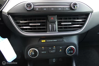 Ford Focus Ford Focus Wagon 1.0 EcoBoost Trend Edition Business 125 PK, Pdc + camera, Cruis, Navi, Clima, App connect, 16 Inch Lmv. - afbeelding nr 12