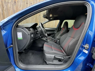 Škoda Octavia Skoda Octavia Combi 1.0 TSI Sport Navigatiesysteem | Trekhaak | Apple CarPlay | Climate control | Cruise control | Getint glas | Parkeersensoren achter - afbeelding nr 8