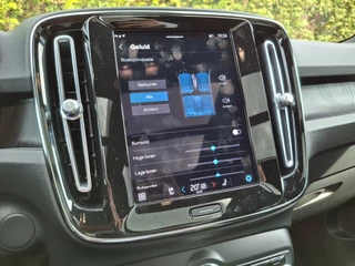 Volvo XC40 Volvo XC40 Recharge Twin Ultimate 78 kWh Panoramadak | Harman/Kardon | Stoel/Stuur verwarming | Trekhaak | - afbeelding nr 17