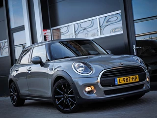 MINI One Mini Cooper One 1.5 Automaat  5-Deurs | CARPLAY | KEYLESS | CAMERA | DEALER ONDERHOUDEN - afbeelding nr 4