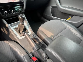 Škoda Octavia Škoda Octavia Combi 1.6 TDI Greentech Clever Edition Lichtmetalen velgen/Cruise Control/Parkeersensoren - afbeelding nr 30
