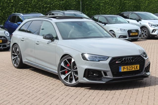 Audi RS4 - 388475547-0