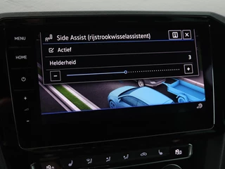 Volkswagen Passat Volkswagen Passat 1.4 TSI PHEV GTE | Panoramadak | Stoelverwarming |  Trekhaak | Side Assist | Camera | Carplay | Adaptive cruise | Park Assist | Matrix LED | Massage - afbeelding nr 18