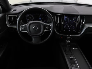 Volvo XC60 Volvo XC60 2.0 D4 Momentum Pro | Trekhaak | Camera |  Half leder | Carplay | Navigatie | Full LED | Climate control | Getint glas | Parkeerhulp - afbeelding nr 3