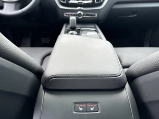 Volvo XC60 Volvo XC60 T8 Plug-in hybrid AWD Ultra Dark | Luchtvering | 360 Camera | Trekhaak | Harman/Kardon | - afbeelding nr 26
