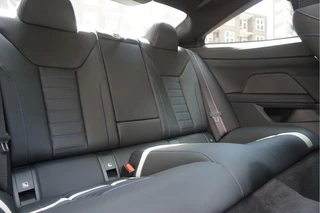 BMW 4 Serie BMW 4 Serie Coupé M440i xDrive High Executive | M-SPORT | SAN REMO GRUN | Panoramadak | Harman Kardon | Head Up Display | Adaptieve demping | APPLE CarPlay | 360 graden Camera - afbeelding nr 31