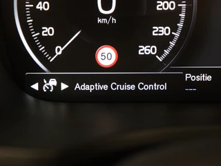 Volvo V60 Volvo V60 T8 PLUG-IN HYBRID AWD R-DESIGN SCHUIFDAK HEAD-UP DISPLAY HARMAN - afbeelding nr 22