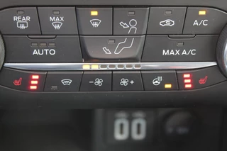 Ford Focus Ford Focus Wagon 1.0-125pk EcoBoost Mild-hybrid Titanium. Mooie, ruime, luxe en comfortabele Ford Focus wagon. Volautm. airco dual, camera, stoel-, stuur- en voorraamverw., easy entry/easy go, cruise control, Isofix, side- en lane assist, parkeersensoren v+a, LM wielen etc. - afbeelding nr 23