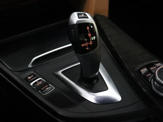 BMW 4 Serie BMW 4 Serie Cabrio 420i Centennial High Executive [MEMORY SEATS, VOL LEDER, STOELVERWARMING, PDC ACHTER, BLUETOOTH, CRUISE, CLIMATE, NIEUWSTAAT] - afbeelding nr 19