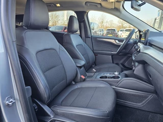 Ford Kuga Ford Kuga 2.5 PHEV Titanium X 225pk | Winterpack | Elek. Achterklep | B&O Play | Half Leder | Michelin Cross Climate | 1.500kg Trekgewicht - afbeelding nr 9
