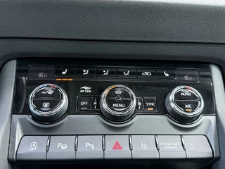 Škoda Karoq Škoda Karoq 1.5 TSI ACT St. Bus. NAP Automaat Pano Trekhaak Canton ACC Led - afbeelding nr 31