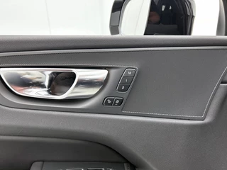 Volvo XC60 Volvo XC60 2.0 T6 AWD Plus Dark - afbeelding nr 19