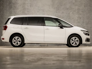 Citroën Grand C4 Spacetourer Citroën Grand C4 Spacetourer 1.2 PureTech Sport 7 Persoons (APPLE CARPLAY, GROOT NAVI, GETINT GLAS, SPORTSTOELEN, PARKEERSENSOREN, CRUISE, DAB+, NIEUWE APK, NIEUWSTAAT) - afbeelding nr 4