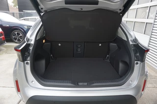 Toyota Yaris Cross |Navi|Carplay|PDC V+A|Camera|Stoel en stuur verwarming|Elektrische a.klep| - afbeelding nr 14