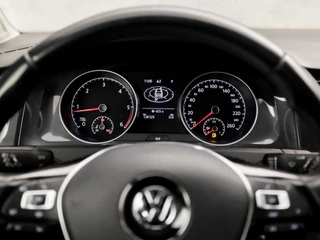 Volkswagen Golf Automaat (APPLE CARPLAY, GROOT NAVI, CLIMATE, CAMERA, STOELVERWARMING, SPORTSTOELEN, ADAPTIVE CRUISE, DAB+, NIEUWE APK, NIEUWSTAAT) - afbeelding nr 21