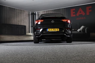 Volkswagen T-Roc Volkswagen T-Roc Cabrio 1.5 TSI R-Line / AUT / Acc / Digital Cockpit / Lane Assist / Dode Hoek / Leder / Camera / Navi / 20 Inch - afbeelding nr 29