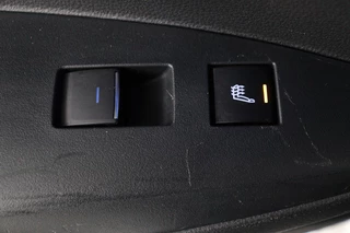 Toyota Corolla Toyota Corolla 2.0 Hybrid Premium | Leder | Head-Up |  Stoelverwarming | Trekhaak | Adaptive cruise | Matrix LED | Carplay | Keyless | Camera - afbeelding nr 10
