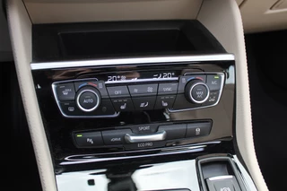 BMW 2 Serie BMW 2 Serie Active Tourer 225xe iPerformance High Executive / Panoramadak / Camera / Head-up / Leder / 18'' / Keyless / Navigatie / Stoelverwarming / DAB / Cruise Control - afbeelding nr 24