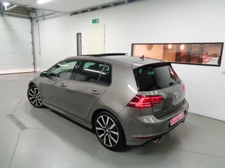 Volkswagen Golf Volkswagen Golf 1.4 TSI 180PK R-Line/ Bi-Xenon/ Led/ PanoDak - afbeelding nr 14