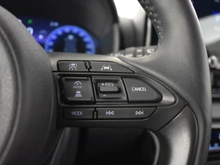 Toyota Yaris Toyota Yaris 1.5 Hybrid 130 Executive | Stuur en Stoelverwarming | PDC V+A | - afbeelding nr 21