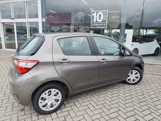 Toyota Yaris Toyota Yaris 1.5 VVT-i Active | Navi | Cruise Control | Achteruitrijcamera - afbeelding nr 5