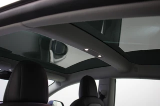 Tesla Model 3 - afbeelding nr 8