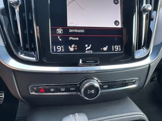 Volvo V60 Volvo V60 2.0 T6 Recharge AWD R-Design Trekhaak Leder Memory Pilot Assist - afbeelding nr 35